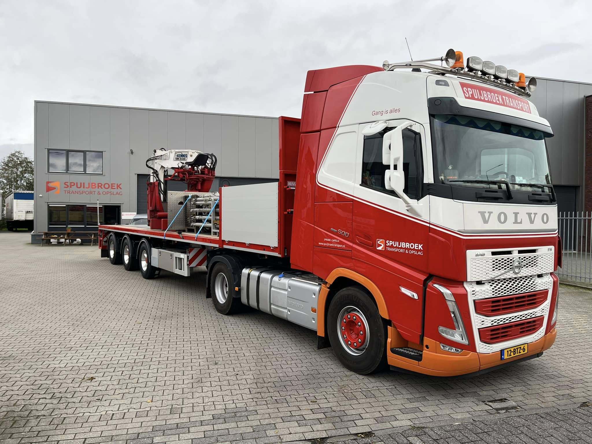 484902028_1056861459810667_9138112321353750072_n Spuijbroek Transport - Experts in bouwtransport & breedtetransport